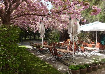 Genießen Sie unseren Biergarten!